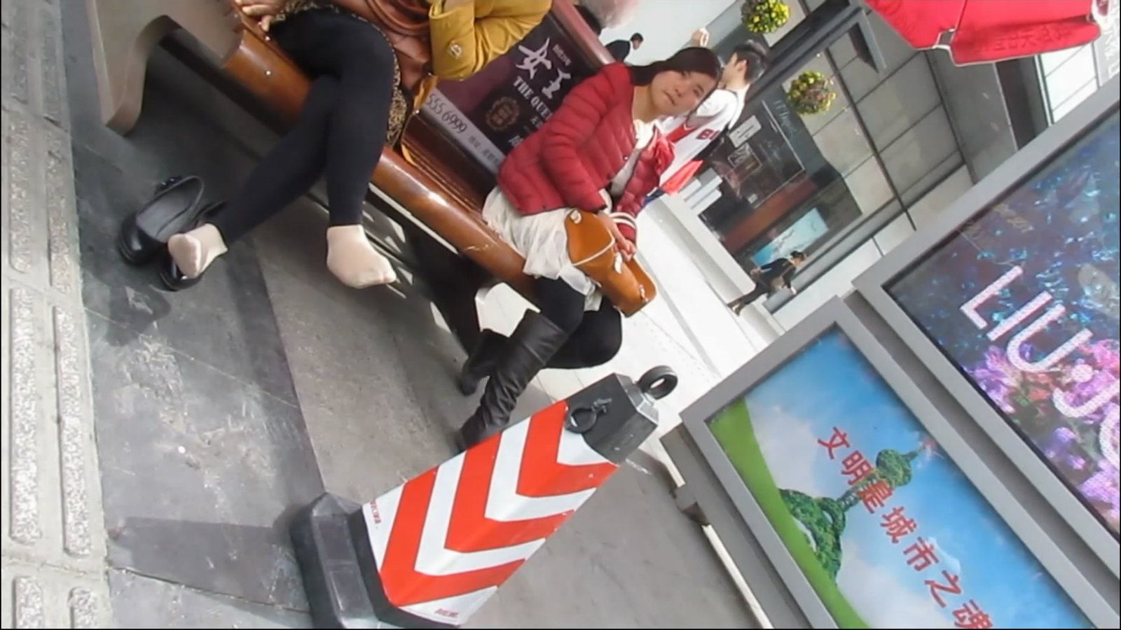 streetsnapnylon[00 03 01][20181202 205653 3]